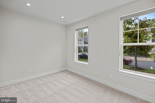 1548 MEADOWLARK GLEN RD, Dumfries, VA 22026