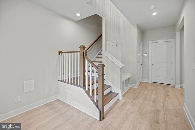 1548 MEADOWLARK GLEN RD, Dumfries, VA 22026