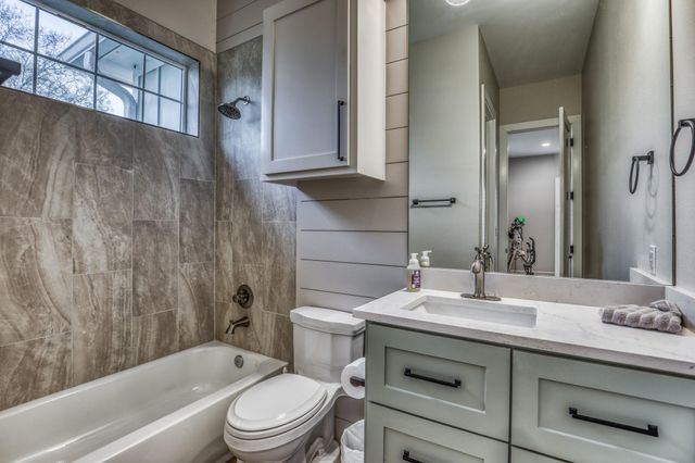 10247 Wooded Reserve Court, Washington, TX 77880