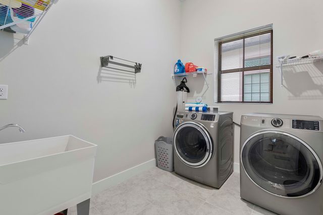 7985 Ironwood Way, Parkland, FL 33067