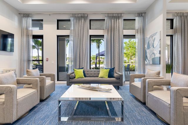 7985 Ironwood Way, Parkland, FL 33067