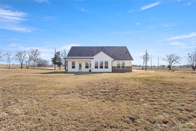 5172 Fm 1571, Lone Oak, TX 75453