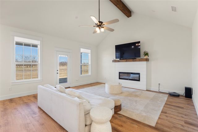 5172 Fm 1571, Lone Oak, TX 75453