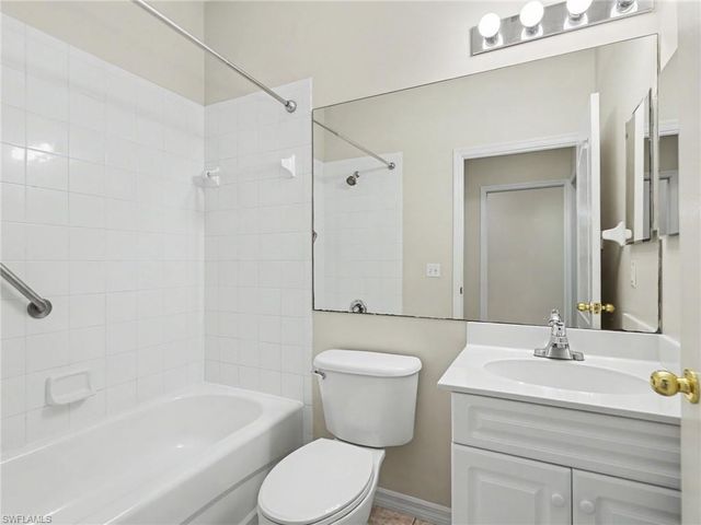 1617 Morning Sun LN E7, Naples, FL 34119