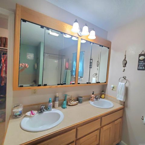 1308 Chimney Rock Street, Mountain View, AR 72560