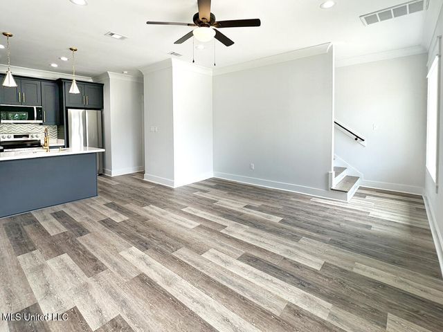 10152 Seymour Avenue, A, D'iberville, MS 39540