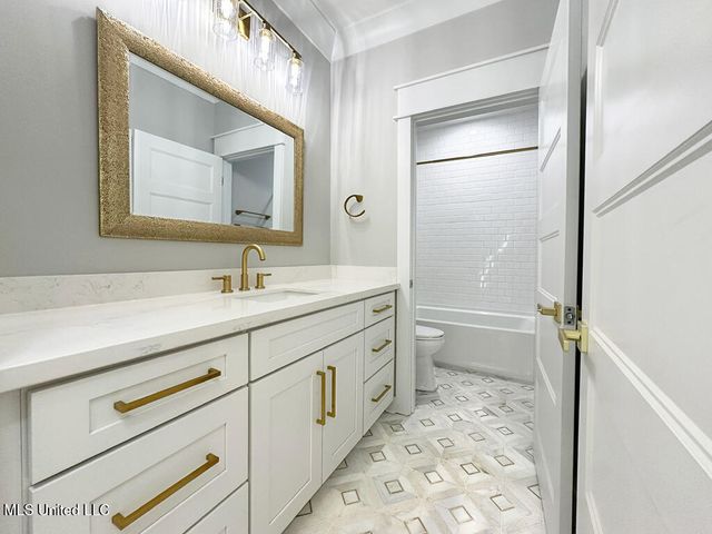 10152 Seymour Avenue, A, D'iberville, MS 39540