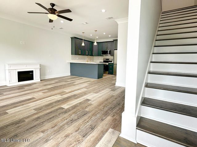 10152 Seymour Avenue, A, D'iberville, MS 39540