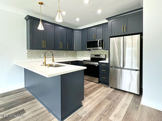 10152 Seymour Avenue, A, D'iberville, MS 39540