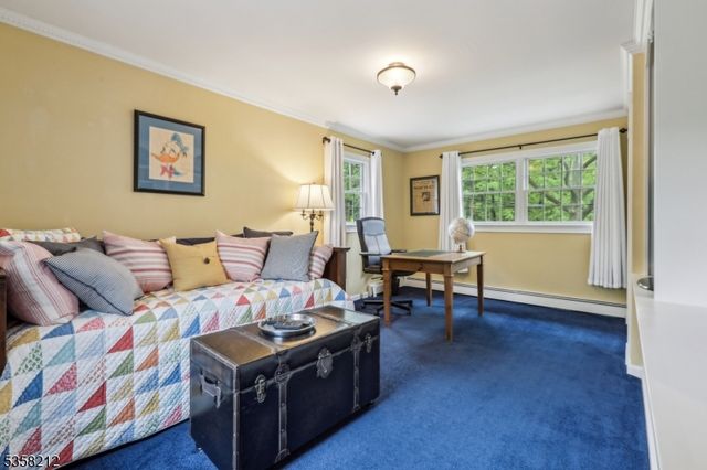 99 Algonquin Trl, Oakland Boro, NJ 07436
