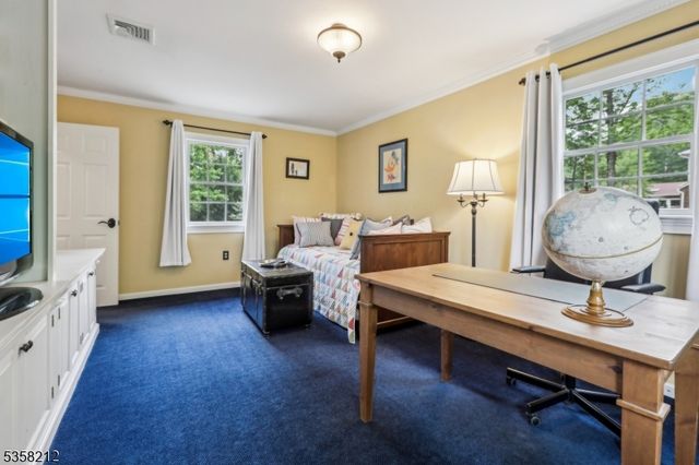 99 Algonquin Trl, Oakland Boro, NJ 07436