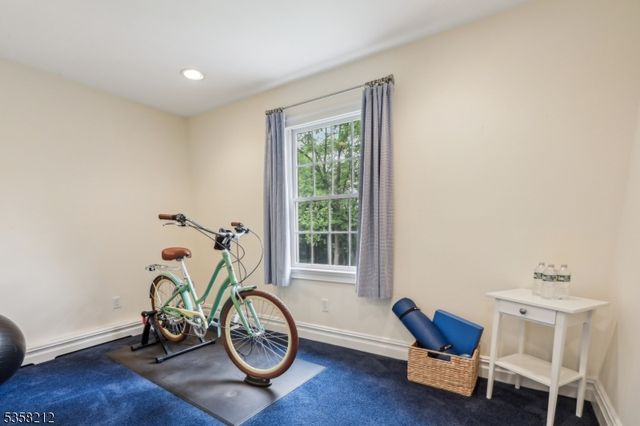 99 Algonquin Trl, Oakland Boro, NJ 07436