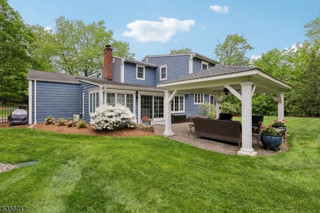99 Algonquin Trl, Oakland Boro, NJ 07436