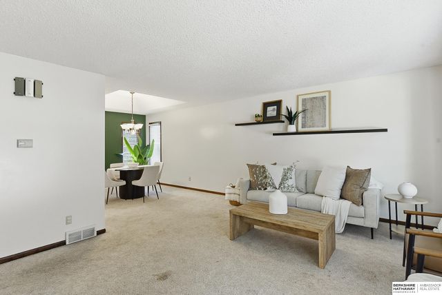 15018 Burt Street, Omaha, NE 68154