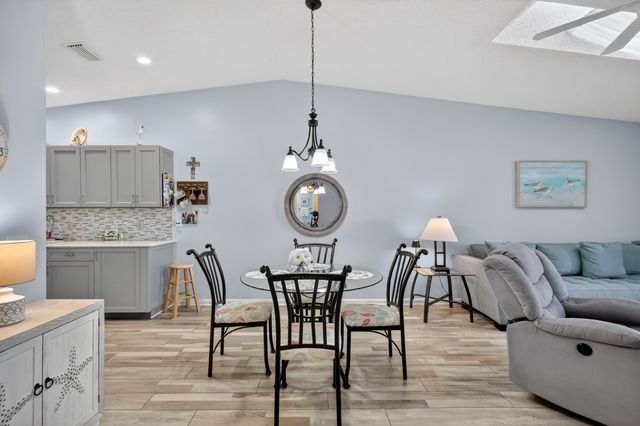 8388 SE Croft Circle P-9, Hobe Sound, FL 33455