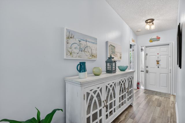 8388 SE Croft Circle P-9, Hobe Sound, FL 33455