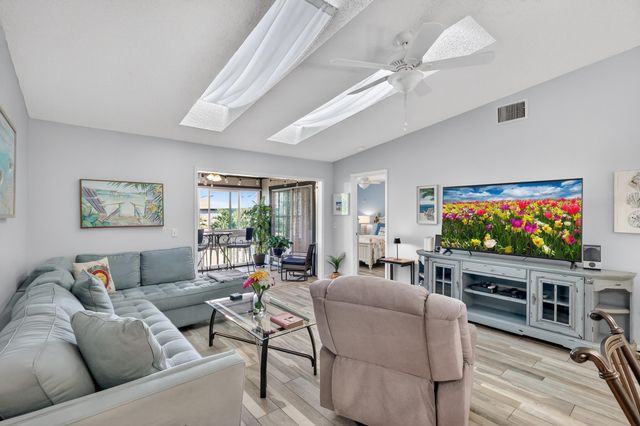 8388 SE Croft Circle P-9, Hobe Sound, FL 33455