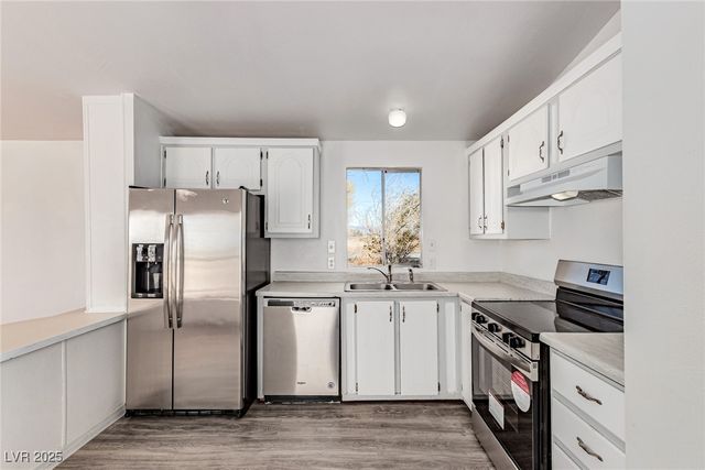 6920 Oakridge Avenue, Pahrump, NV 89048