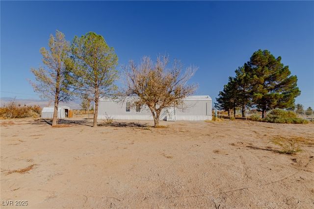 6920 Oakridge Avenue, Pahrump, NV 89048
