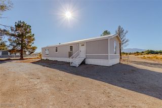6920 Oakridge Avenue, Pahrump, NV 89048