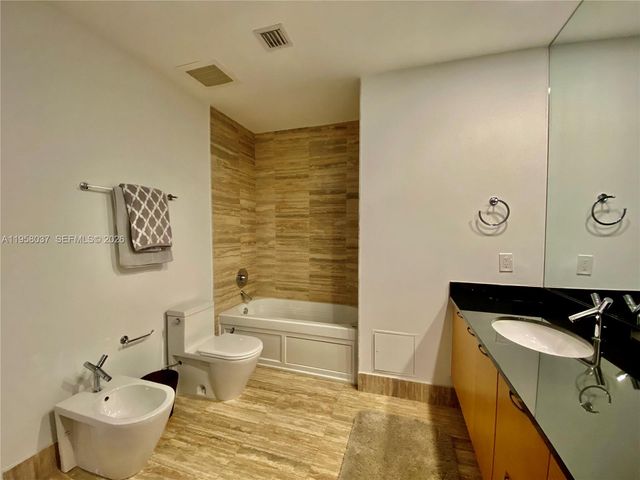 15811 Collins Ave 1605, Sunny Isles Beach, FL 33160