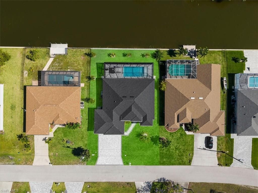 Image 30 of property listing at 203 SE 11th TER, Cape Coral, FL 33990