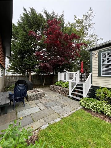 9 Potter Street, Newport, RI 02840