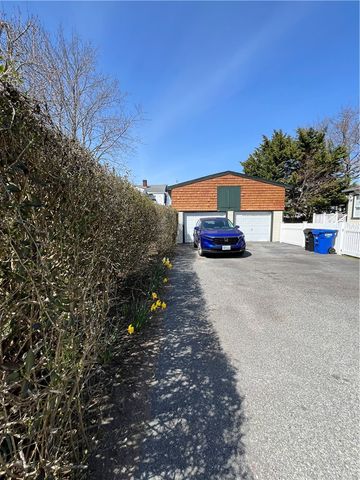 9 Potter Street, Newport, RI 02840