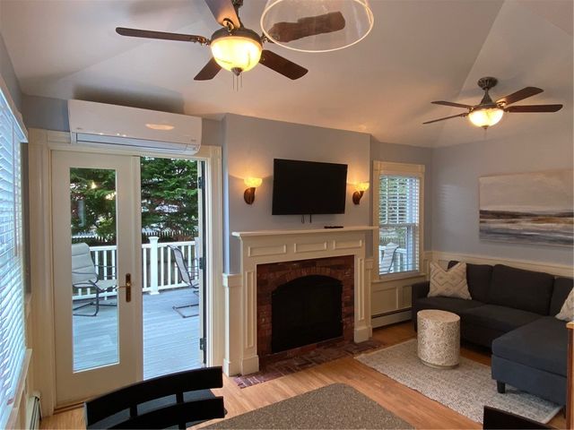 9 Potter Street, Newport, RI 02840