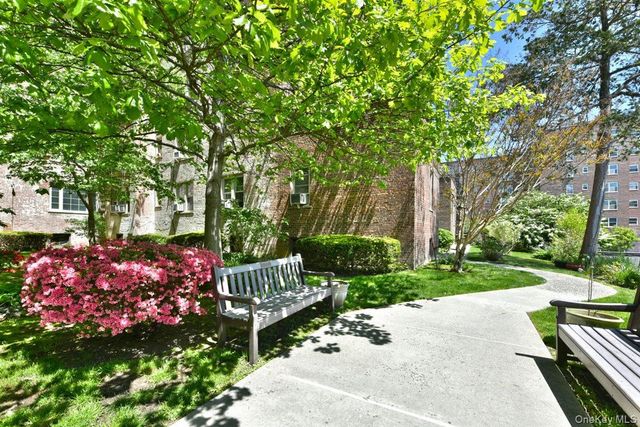 84-49 168th Street 1F, Jamaica Hills, NY 11432