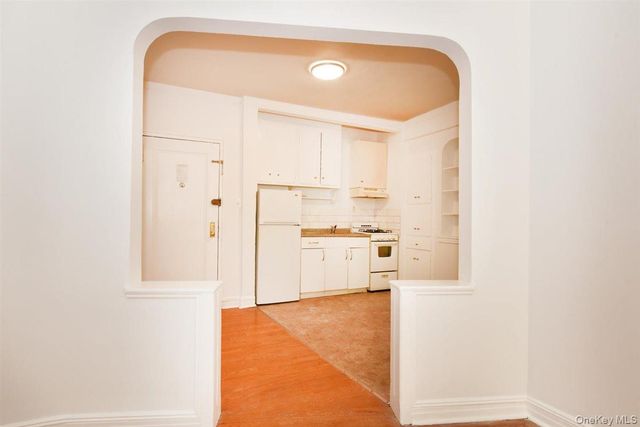 84-49 168th Street 1F, Jamaica Hills, NY 11432