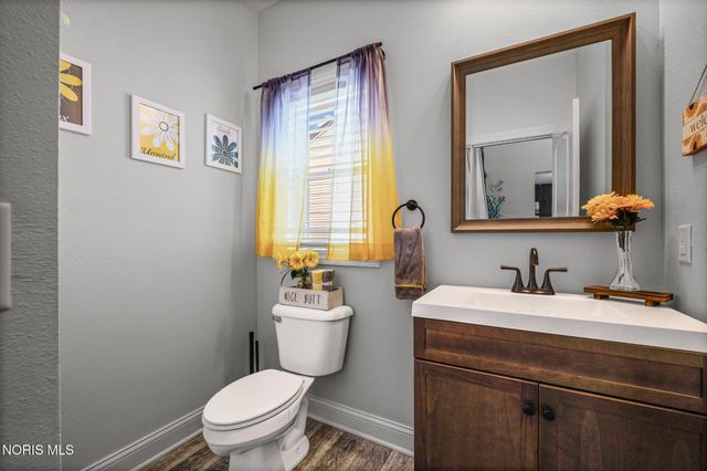 176 Avilyn Lane, Oregon, OH 43616