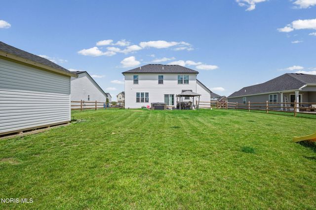 176 Avilyn Lane, Oregon, OH 43616