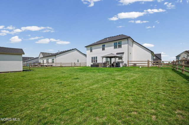 176 Avilyn Lane, Oregon, OH 43616