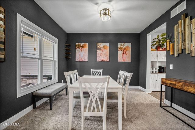 176 Avilyn Lane, Oregon, OH 43616
