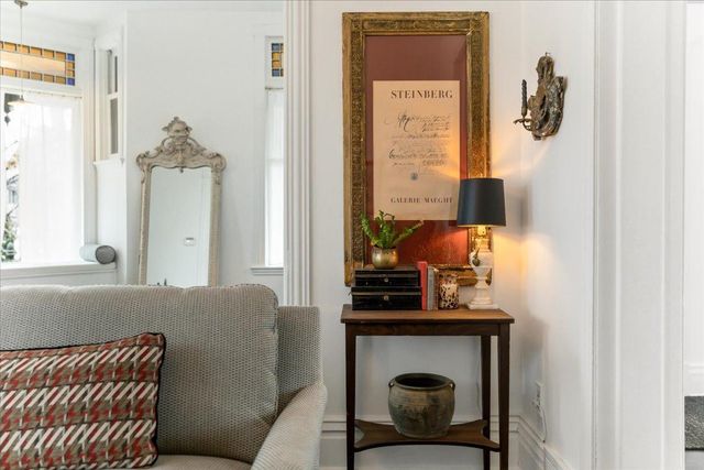 283 Avon Street N, Saint Paul, MN 55104