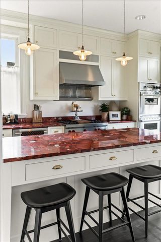 283 Avon Street N, Saint Paul, MN 55104