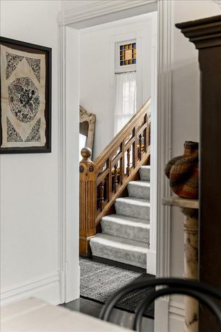 283 Avon Street N, Saint Paul, MN 55104