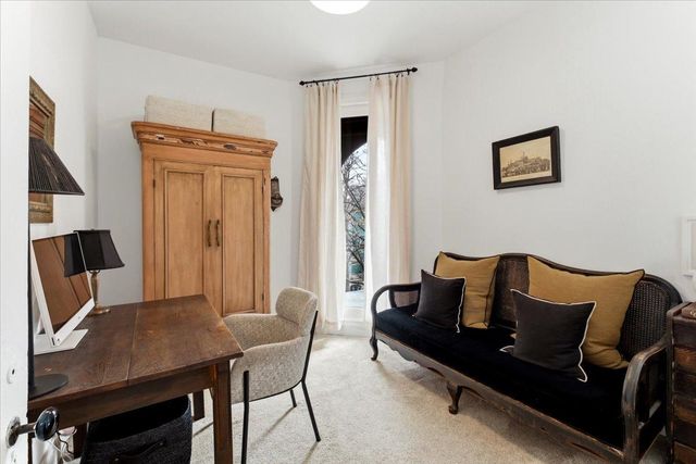 283 Avon Street N, Saint Paul, MN 55104