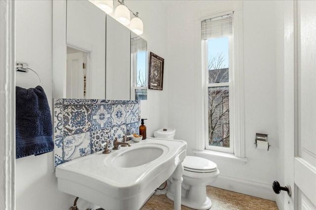 283 Avon Street N, Saint Paul, MN 55104