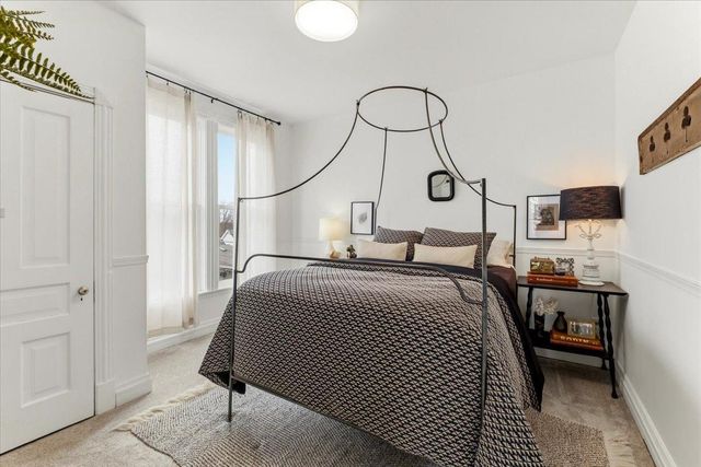 283 Avon Street N, Saint Paul, MN 55104