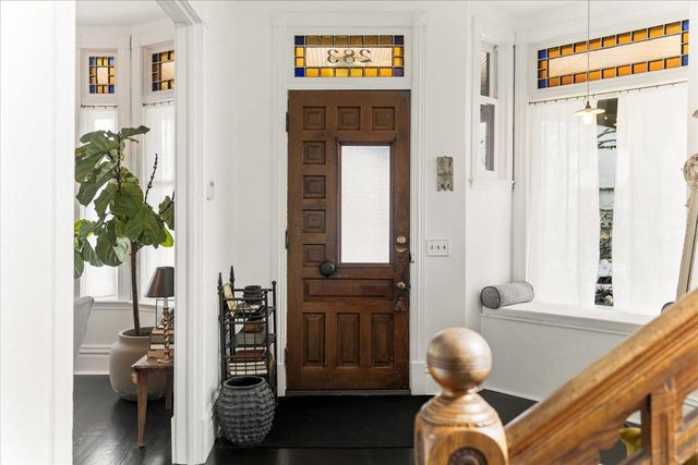 283 Avon Street N, Saint Paul, MN 55104