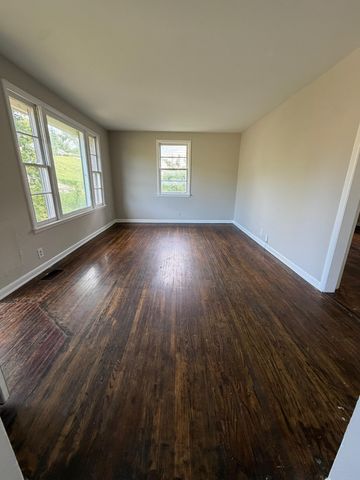 2229 Maplecrest Dr, Nashville, TN 37214