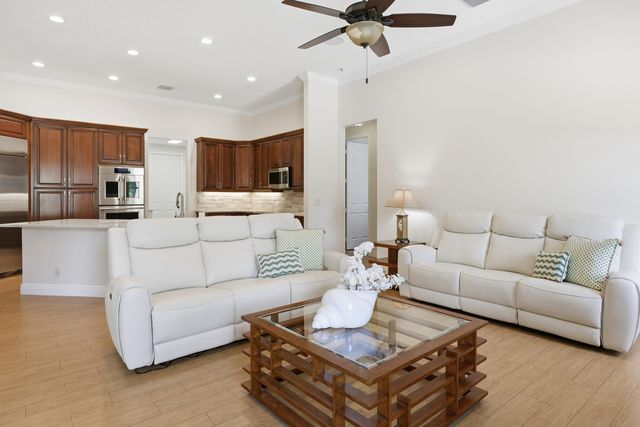 17593 Winterhawk, Jupiter, FL 33478