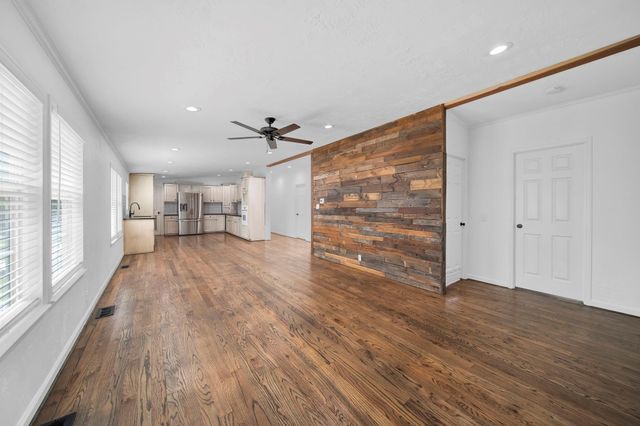 555 Wilder Crest Lane, Brenham, TX 77833