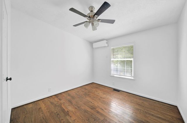 555 Wilder Crest Lane, Brenham, TX 77833