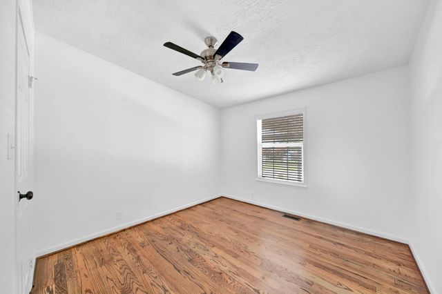 555 Wilder Crest Lane, Brenham, TX 77833