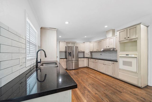 555 Wilder Crest Lane, Brenham, TX 77833