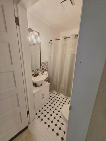 404 N Hill ST, Itasca, TX 76055
