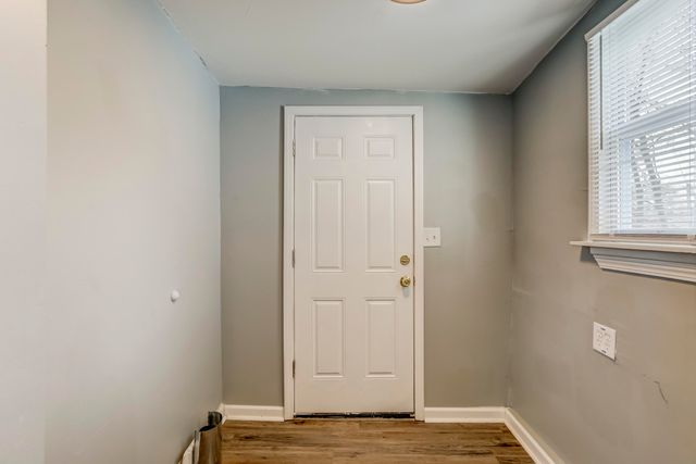 7228 Chalmers Avenue Upper, Warren, MI 48091